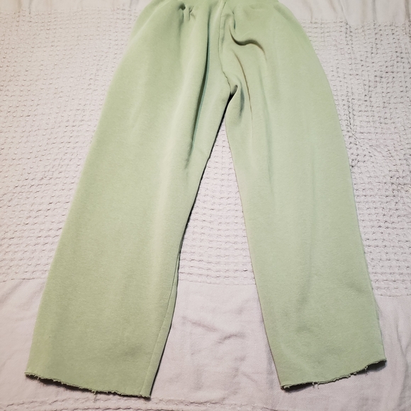 Nike Phoenix Fleece High-Rise Wide-Leg Sweatpants - Oil Green S - Picture 9 of 13